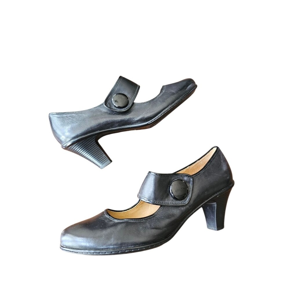 Softspots Classic Leather Black Mary Jane Heels Size 11